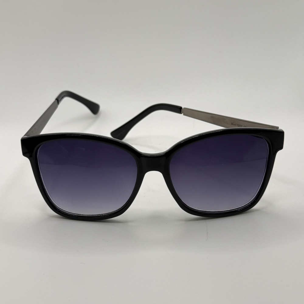 Oscar de la Renta Black Square Sunglasses Purple Gradient Lens Mod 1211 001